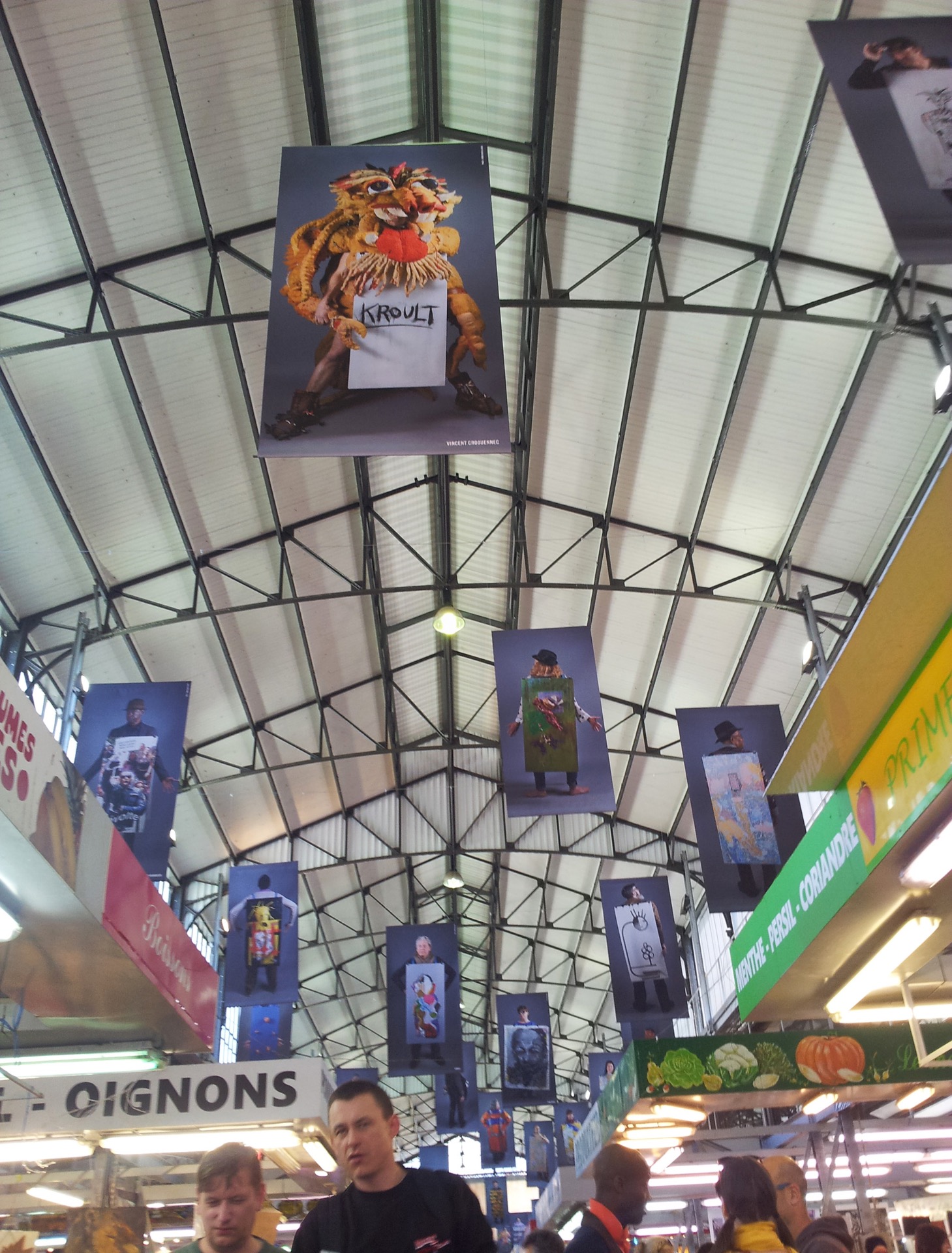 Installation photographique à la Halle du marché de Saint-Denis en 2015